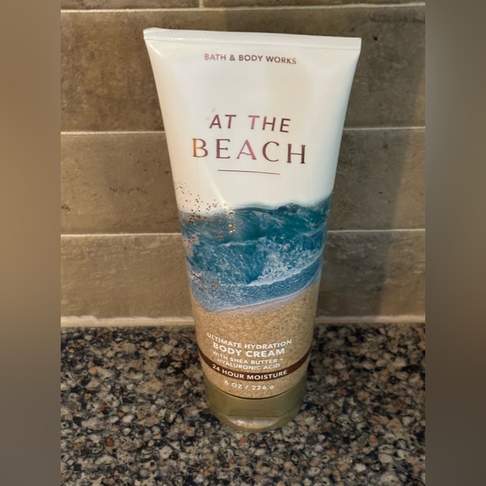 🆕 Bath & Body Works At The Beach Body Cream-8oz.